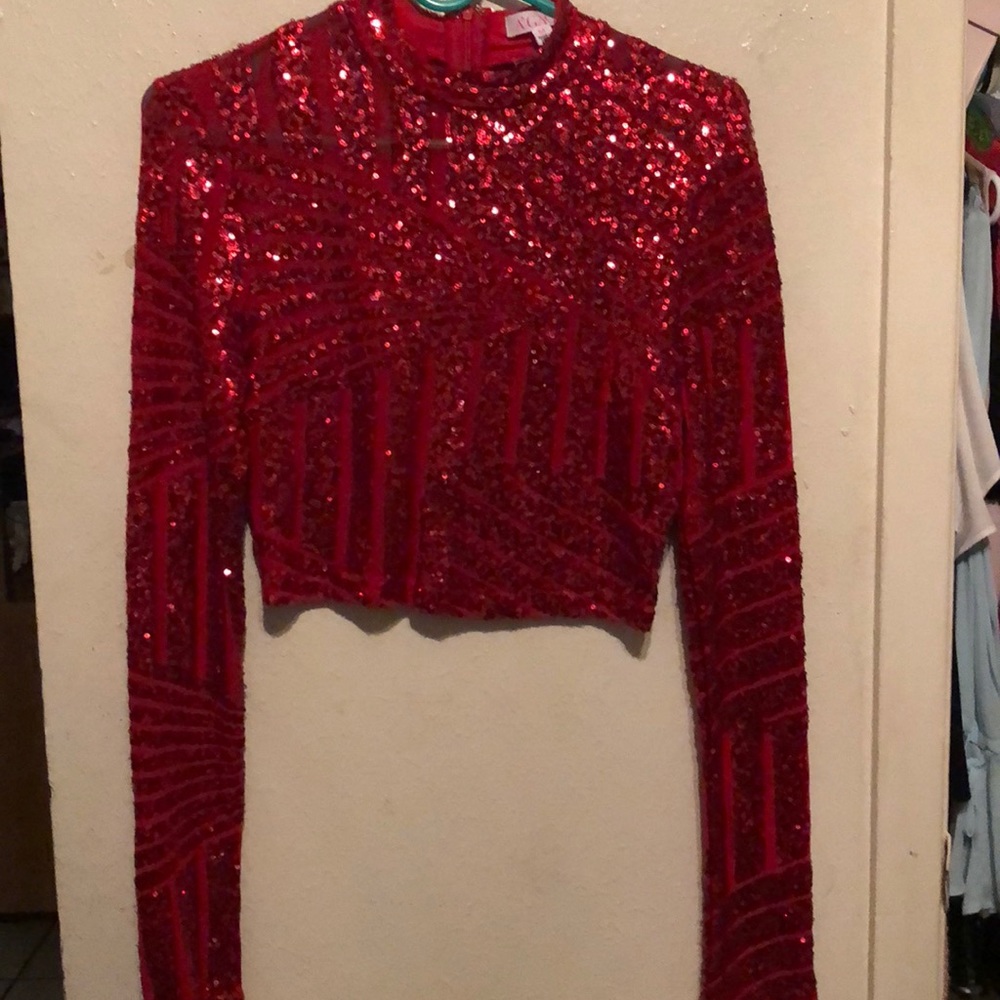 Long sleeve crop top